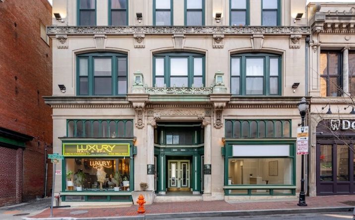 Pictures of Retail, Restaurant property located at 330 N Charles St, Baltimore, MD 21201 for lease - image #1