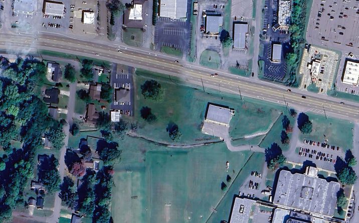 Pictures of Land property located at Hwy 51 Bypass, Dyersburg, TN 38024 for lease - image #1