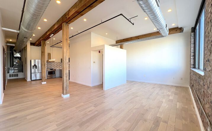 Pictures of Office, Special Purpose property located at 1410 Gratiot Ave, Detroit, MI 48207 for lease - image #1