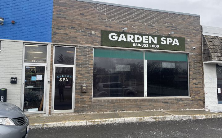 Pictures of Retail property located at 433 Ogden Ave, Downers Grove, IL 60515 for lease - image #1