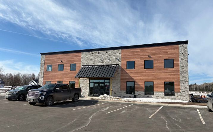 Pictures of Office property located at 533 Commerce Way, Cloquet, MN 55720 for lease - image #1
