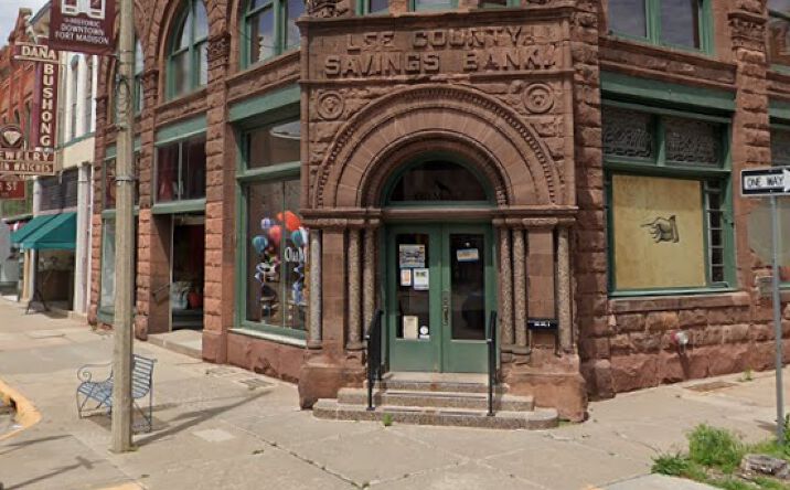 Pictures of Retail, Office property located at 801 Ave G, Fort Madison, IA 52627 for lease - image #1