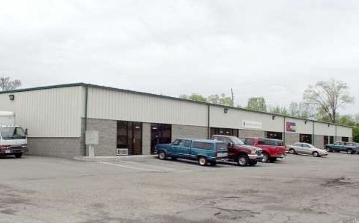 Pictures of Retail, Industrial property located at 8060 Reading Road, Unit 12, Cincinnati, OH 45237 for lease - image #1