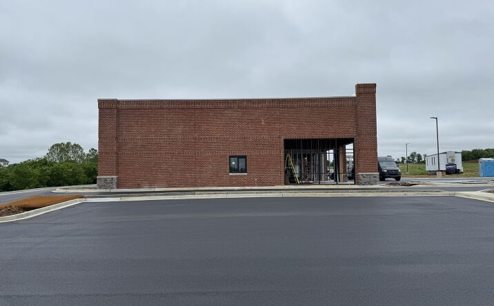 Pictures of Retail property located at 420 Watson Wy, Shelbyville, KY 40065 for lease - image #1
