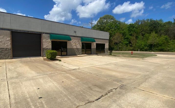 Pictures of Office, Industrial property located at 517 Liberty Rd, Flowood, MS 39232 for lease - image #1