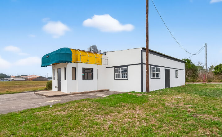 Pictures of Retail, Industrial, Restaurant property located at 7130 FM1765, Texas City, TX 77591 for lease - image #1