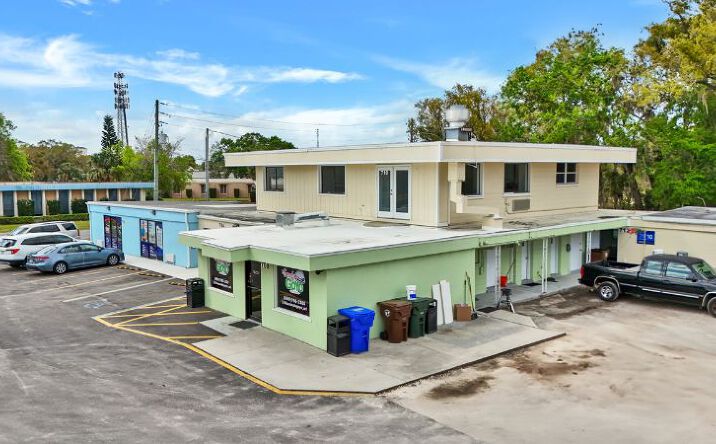 Pictures of Retail property located at 712 N Main St, Kissimmee, FL 34744 for lease - image #1