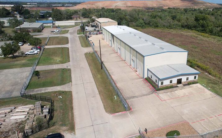 Pictures of Industrial property located at 15055 West Dr, Houston, TX 77053 for lease - image #1