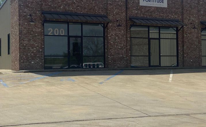 Pictures of Office property located at 115 Aulenbrock Building 200, Canton, MS 39046 for lease - image #1