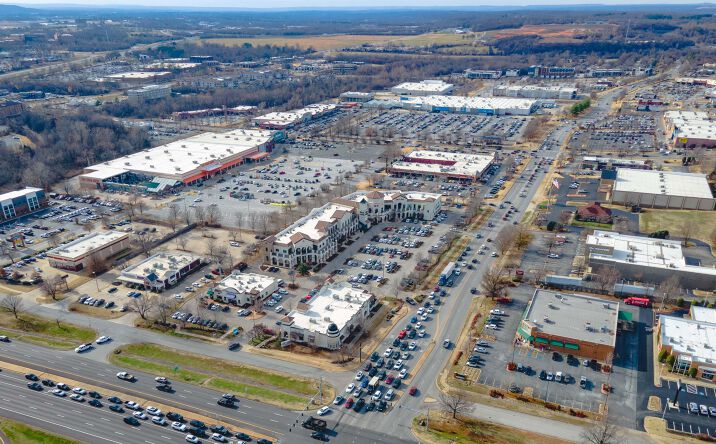 Pictures of Retail, Office property located at 745 E Joyce Blvd and 3931 N Shiloh Dr, Fayetteville, AR 72703-6375 for lease - image #1
