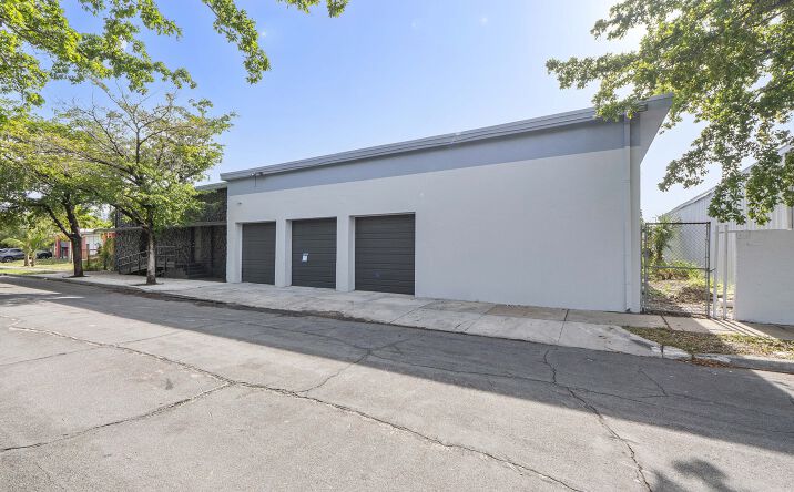 Pictures of Industrial property located at 530, 540, 553 17th Street West, West Palm Beach, FL 33407 for lease - image #1