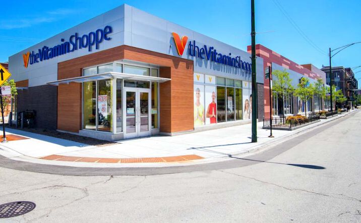 Pictures of Retail property located at 3301 North Ashland Avenue, Chicago, IL 60657 for lease - image #1
