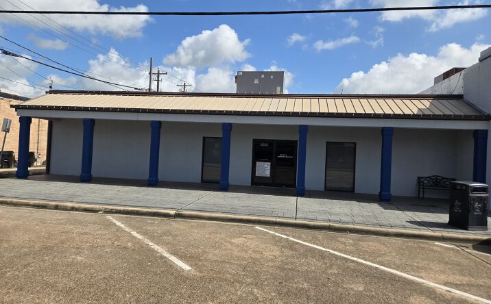 Pictures of Office property located at 2025 Avenue G, Rosenberg, TX 77471 for lease - image #1