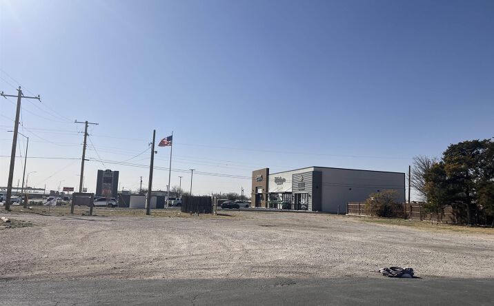 Pictures of Land property located at 200 W Navajo Drive, Hobbs, NM 88240 for lease - image #1