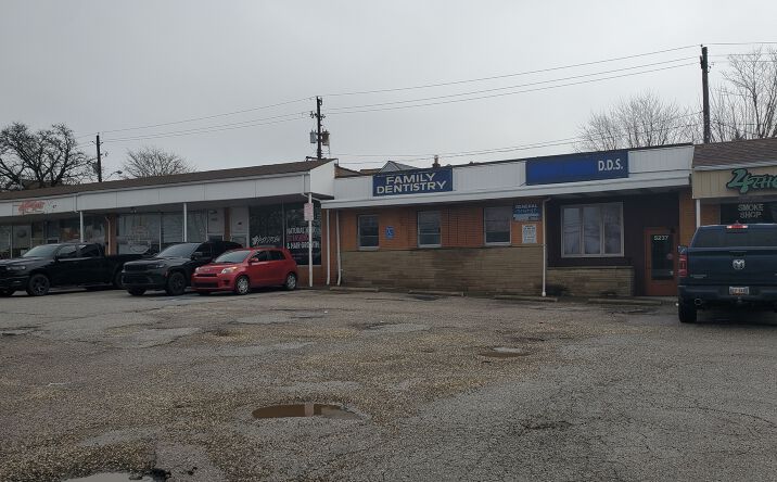 Pictures of Retail, Office, Special Purpose property located at 5237 Warrensville Center Rd, Maple Heights, OH 44137 for lease - image #1