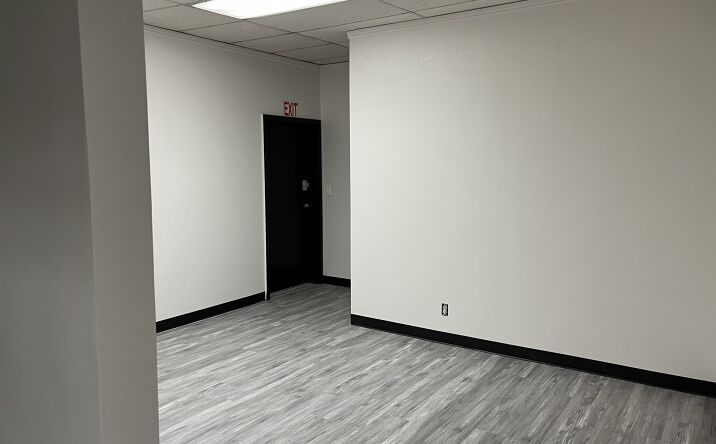 Pictures of Office, Industrial, Special Purpose property located at 477 Roland Way, Oakland, CA 94621 for lease - image #1