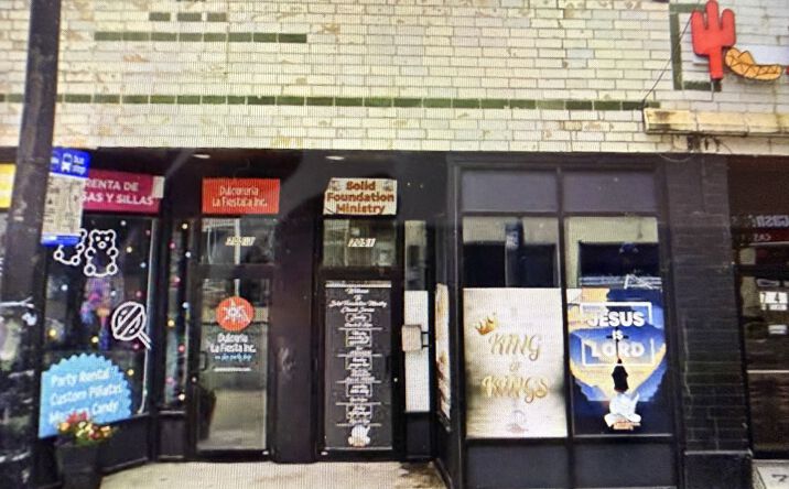 Pictures of Retail property located at 7051 N Clark Street, Chicago, IL 60626 for lease - image #1