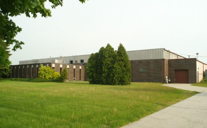 Pictures of Industrial property located at 1721 Dove St, Port Huron, MI 48060 for lease - image #1