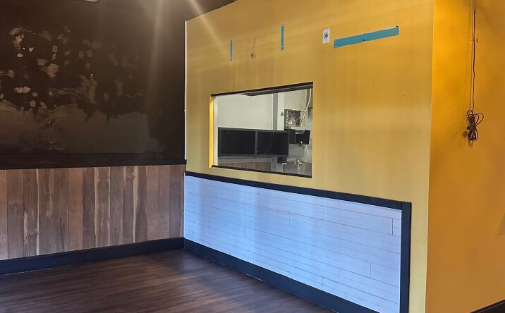 Pictures of Restaurant property located at 127 E Bloomingdale Ave, Brandon, FL 33511 for lease - image #1