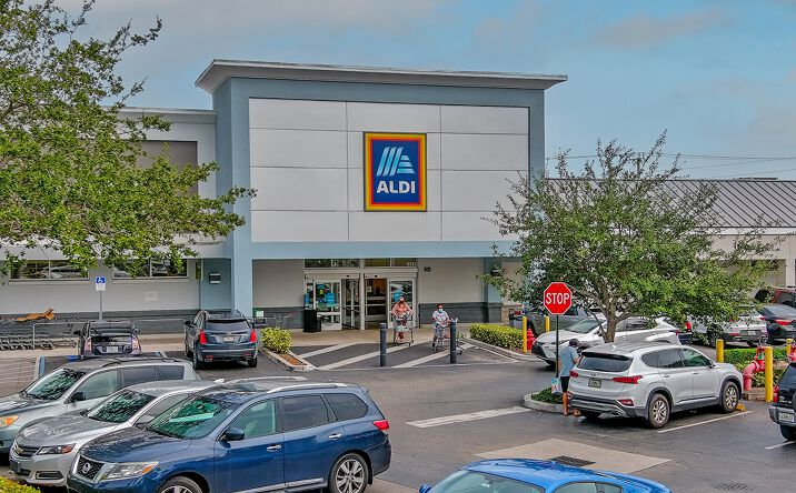 Pictures of Retail property located at 14965-95 S Dixie Hwy, Miami, FL 33176 for lease - image #1