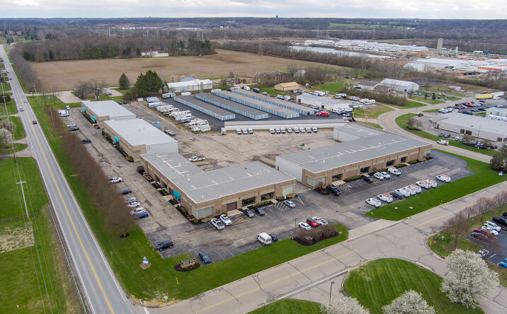 Pictures of Industrial property located at 830 Distribution Dr, Dayton, OH 45434 for lease - image #1