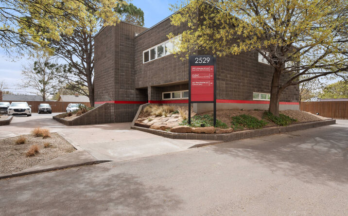 Pictures of Office property located at 2529 74th St, Lubbock, TX 79423 for lease - image #1
