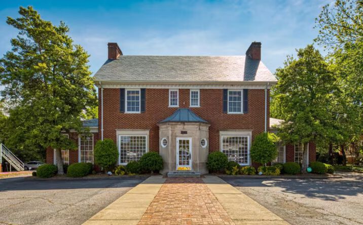 Pictures of Office property located at 444 N Main St, Suffolk, VA 23434 for lease - image #1