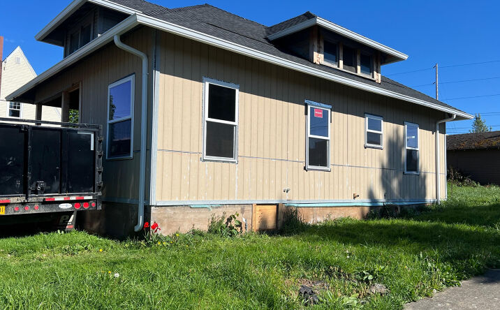 Pictures of Retail, Office property located at 39342 Pleasant St, Sandy, OR 97055 for lease - image #1