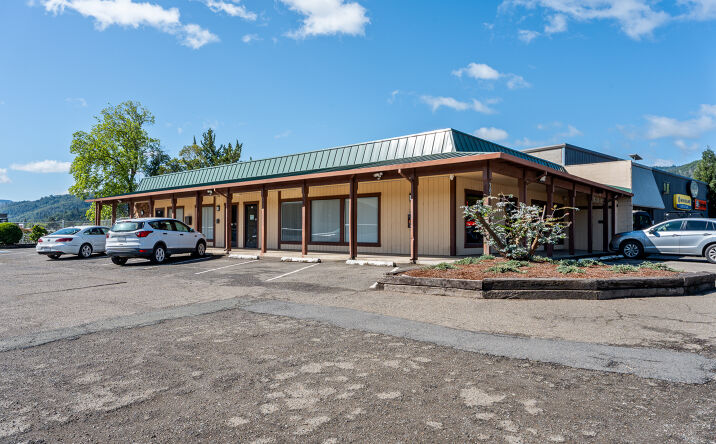 Pictures of Office property located at 303 Talmage Rd, Ukiah, CA 95482 for lease - image #1