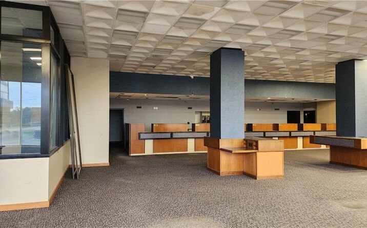 Pictures of Retail, Office property located at 4240-Suite 101 Blue Ridge Boulevard, Kansas City, MO 64133 for lease - image #1