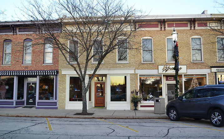 Pictures of Retail property located at 320 N River Street N, East Dundee, IL 60118 for lease - image #1