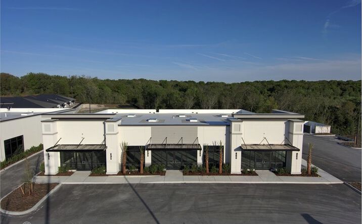 Pictures of Retail, Office, Restaurant property located at 2925 Ocoee Apopka Rd Building 1, Apopka, FL 32703 for lease - image #1