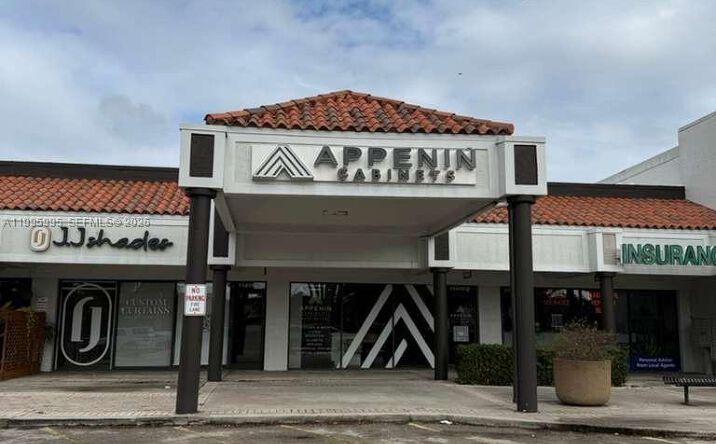 Pictures of Retail, Industrial property located at 11419 W Palmetto Park Rd # F, Boca Raton, FL 33428 for lease - image #1
