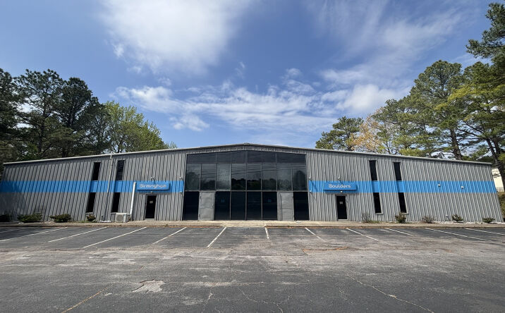 Pictures of Office, Industrial property located at 136 Industrial Dr, Birmingham, AL 35211 for lease - image #1