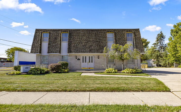 Pictures of Office property located at 30401 Utica Rd, Roseville, MI 48066 for lease - image #1