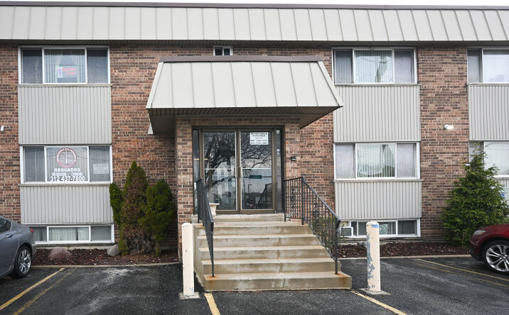 Pictures of Office property located at 1101 Irving Park Rd, Bensenville, IL 60106 for lease - image #1