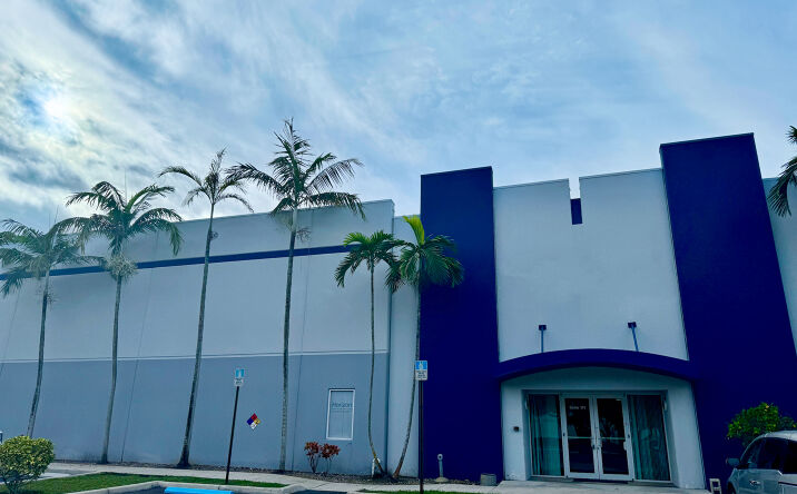 Pictures of Office property located at 10810 NW 92nd Terrace, Medley, FL 33178 for lease - image #1