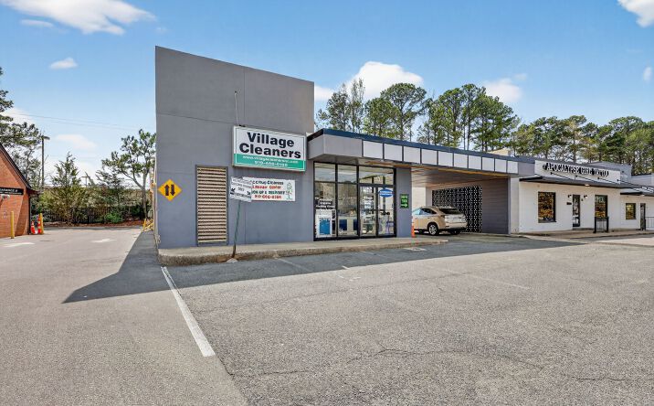 Pictures of Retail, Restaurant, Office property located at 113 SW Maynard Rd, Cary, NC 27511 for lease - image #1