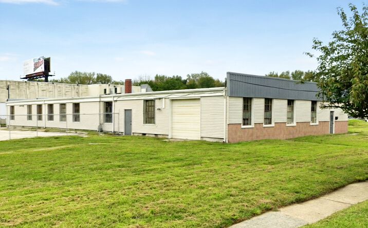 Pictures of Industrial property located at 315 Market St, Palmyra, NJ 08065 for lease - image #1