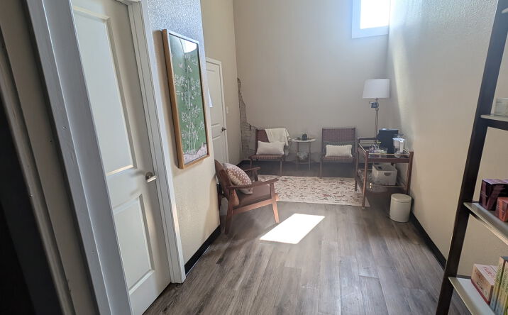 Pictures of Office property located at 301 N College St, Waxahachie, TX 75165 for lease - image #1
