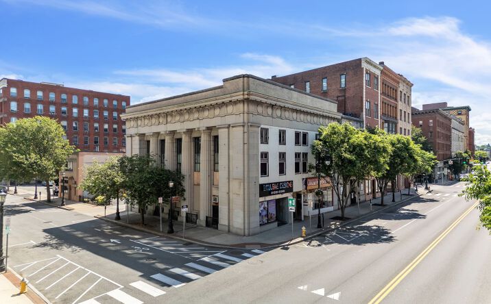 Pictures of Retail, Office, Restaurant property located at 1675 Main St, Springfield, MA 01103 for lease - image #1