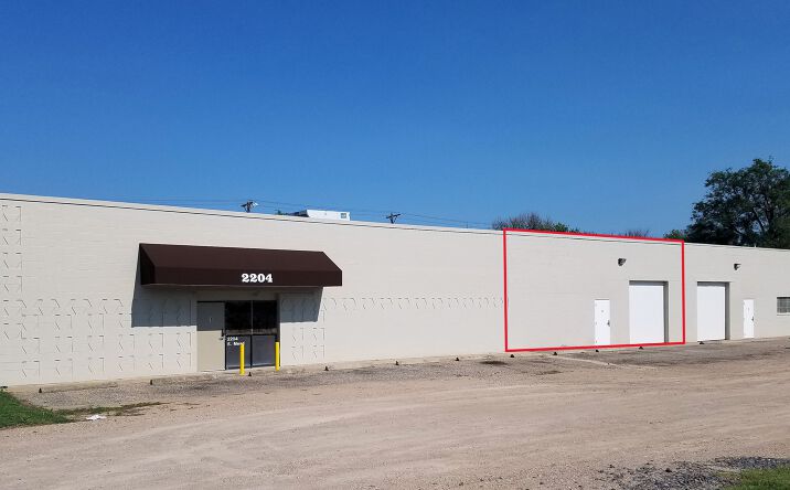 Pictures of Industrial property located at 2204 S Mead St, Wichita, KS 67211 for lease - image #1