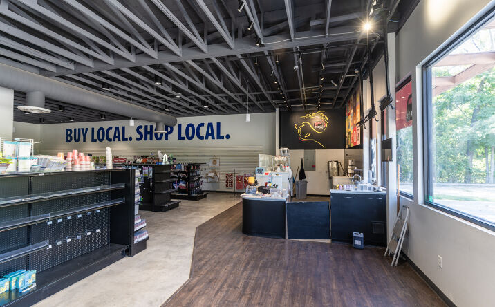 Pictures of Retail, Restaurant, Office property located at 2500 S 4th St, Leavenworth, KS 66048 for lease - image #1