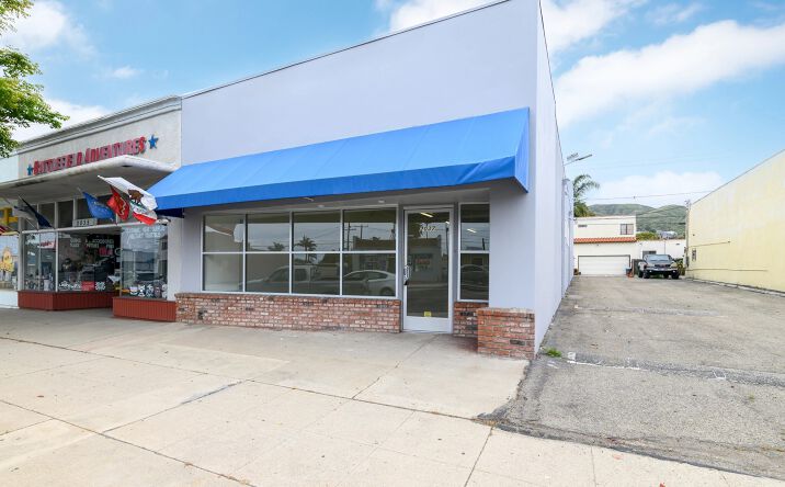 Pictures of Retail, Office property located at 2037 E Thompson Blvd, Ventura, CA 93001 for lease - image #1