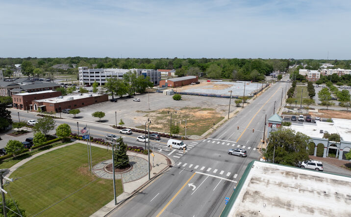 Pictures of Office, Retail property located at 301 W Evans St, Florence, SC 29501 for lease - image #1