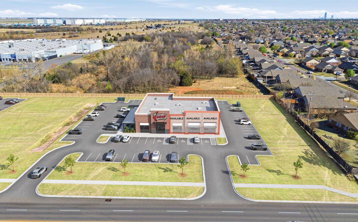 Pictures of Retail, Restaurant property located at 3249 SW 104th St, Oklahoma City, OK 73159 for lease - image #1