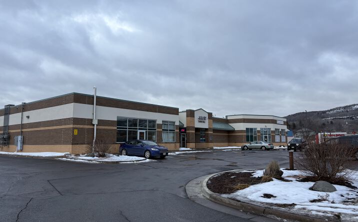 Pictures of Office, Retail property located at 4602 Grand Ave, Duluth, MN 55807 for lease - image #1