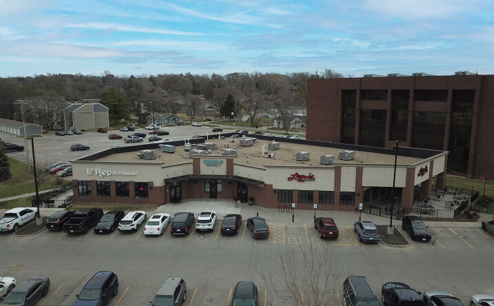 Pictures of Retail, Restaurant property located at 6920 Pacific St, Omaha, NE 68106 for lease - image #1