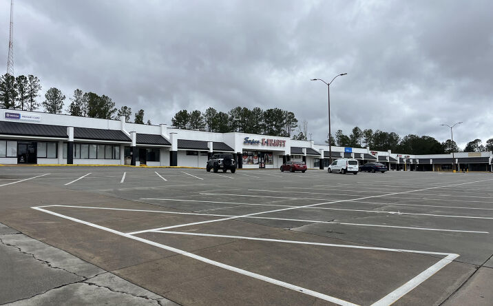 Pictures of Retail property located at 507 N Expy, Griffin, GA 30223 for lease - image #1