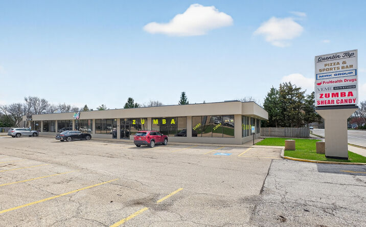 Pictures of Retail property located at 783 N Quentin Rd, Palatine, IL 60067 for lease - image #1